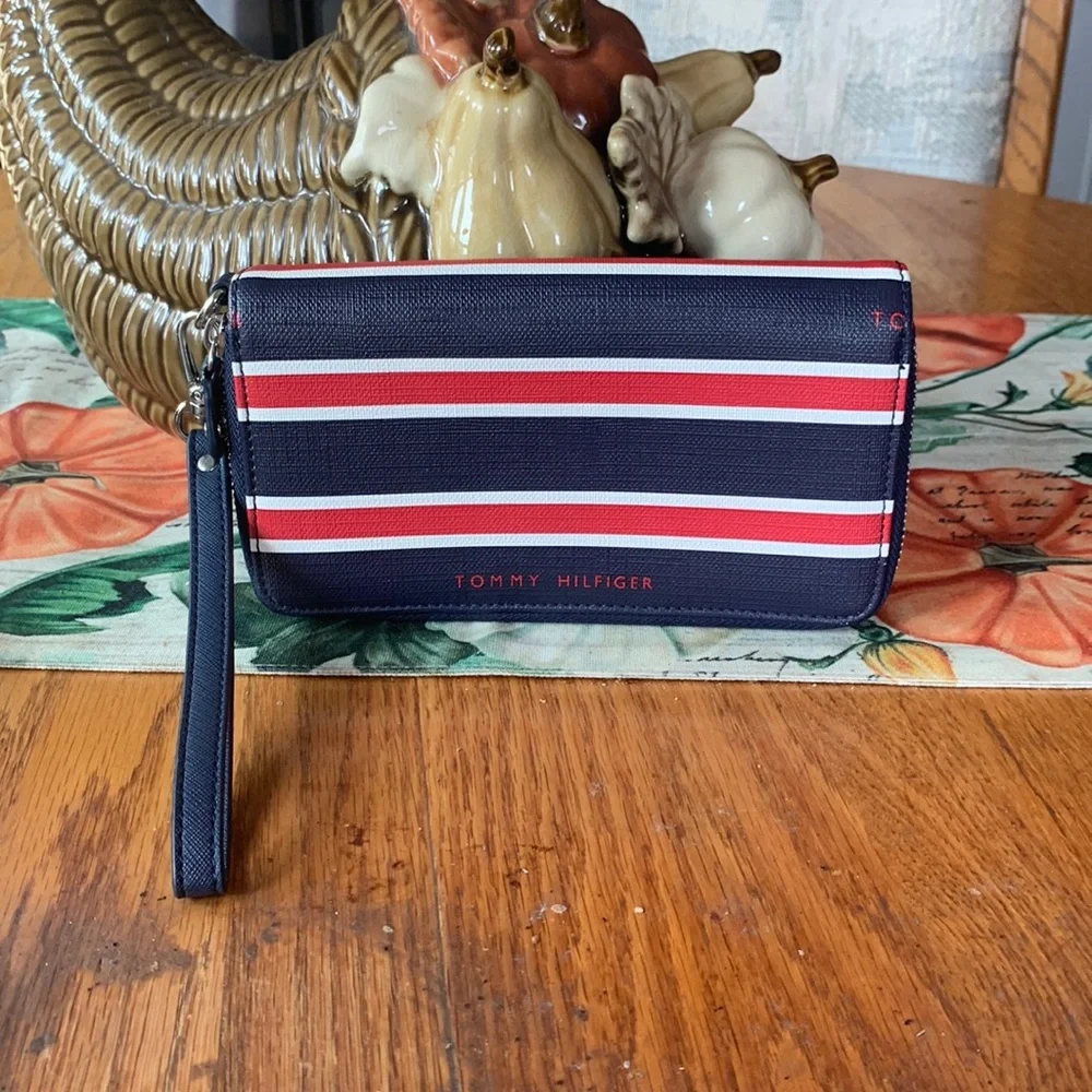 Timmy Hilfiger Wallet/Wristlet NWOT